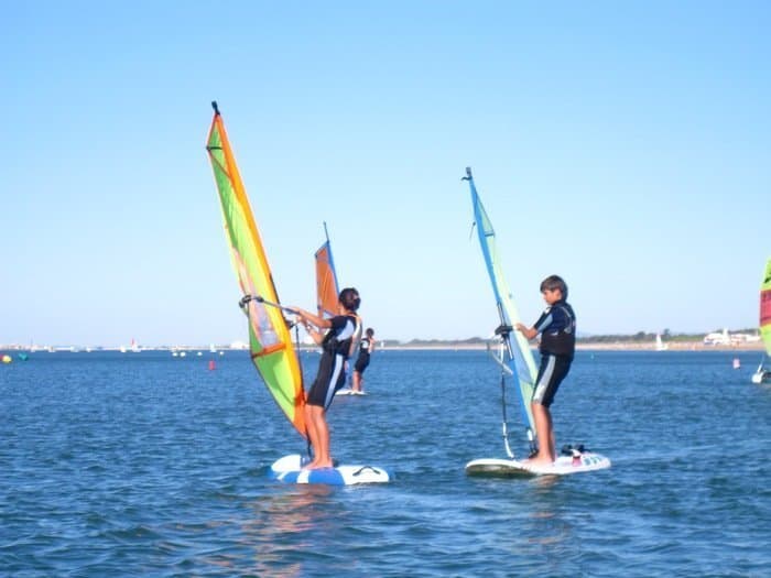 1 DÍA - CURSO DE WINDSURF JUVENIL