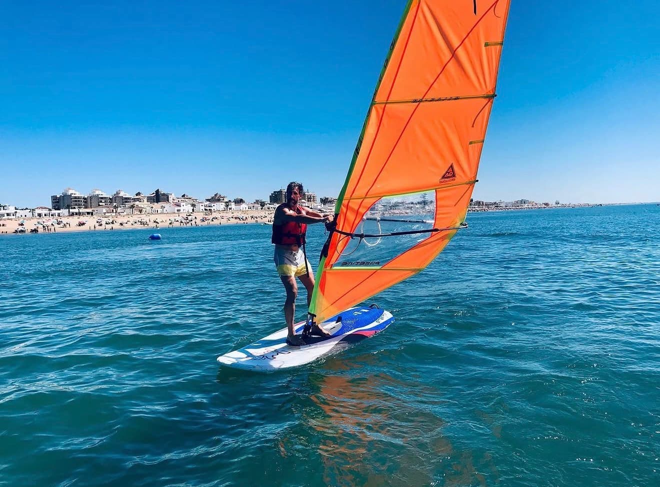 1 DÍA - CURSO DE WINDSURF ADULTO